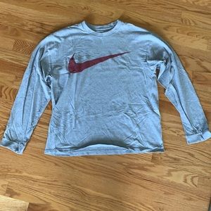 Men’s small grey nike t shirt with red logo